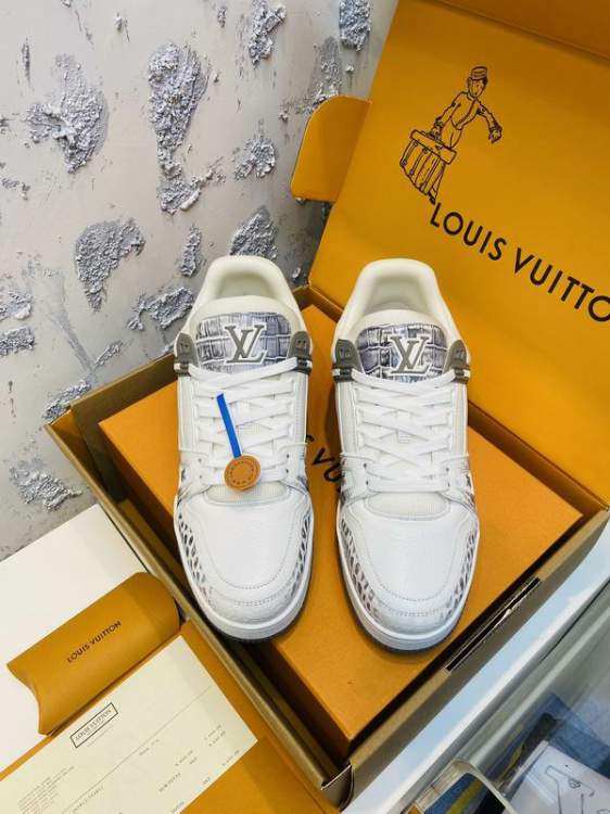 Picture of Louis Vuitton Shoes _SKULVsz35-4039-45mnf051716445